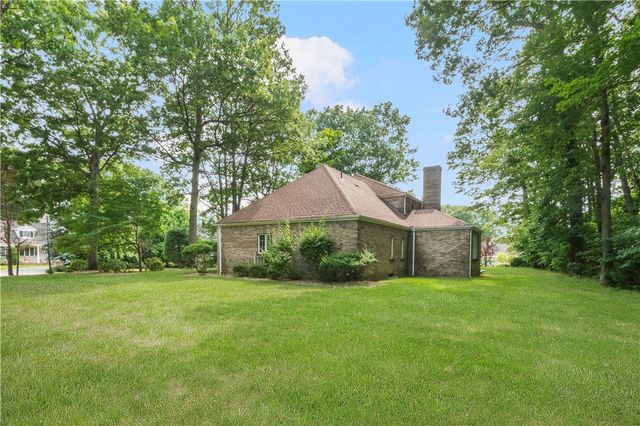 31 Lennon Road, Lincoln, RI 02865
