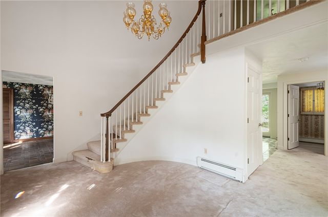 31 Lennon Road, Lincoln, RI 02865