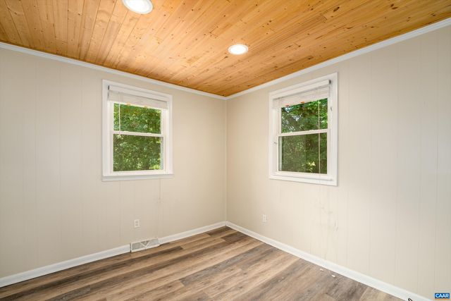 2810 RICHMOND RD, Troy, VA 22974
