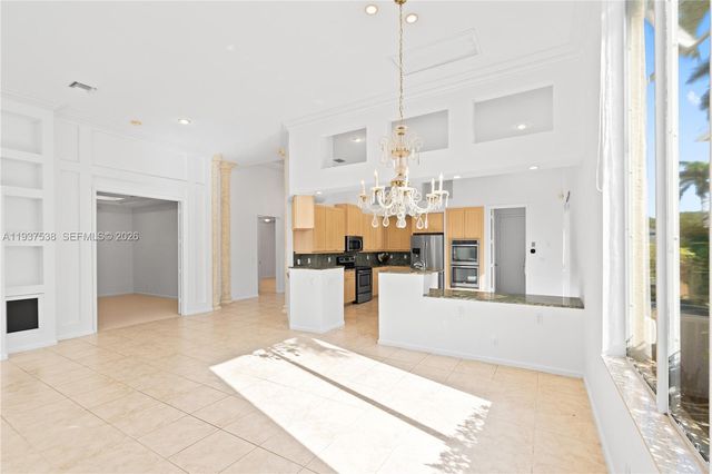 16053 Villa Vizcaya Pl, Delray Beach, FL 33446