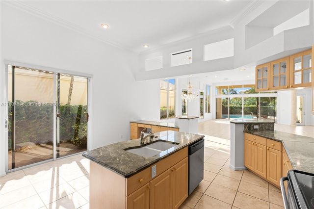 16053 Villa Vizcaya Pl, Delray Beach, FL 33446