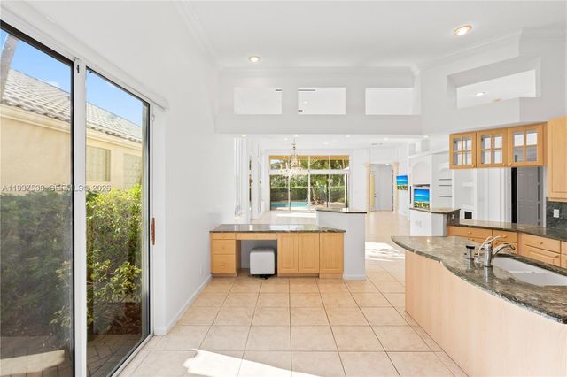 16053 Villa Vizcaya Pl, Delray Beach, FL 33446