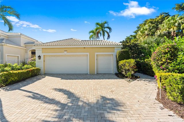 16053 Villa Vizcaya Pl, Delray Beach, FL 33446
