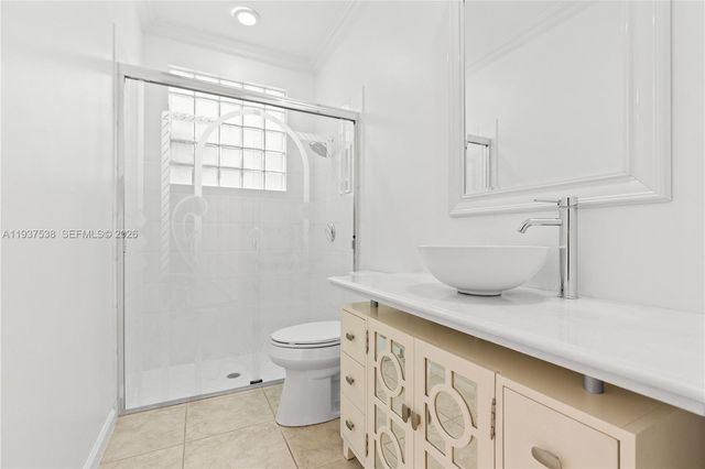 16053 Villa Vizcaya Pl, Delray Beach, FL 33446