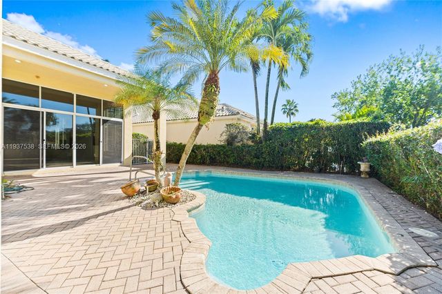 16053 Villa Vizcaya Pl, Delray Beach, FL 33446