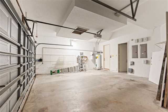 16053 Villa Vizcaya Pl, Delray Beach, FL 33446