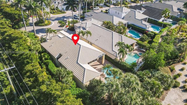 16053 Villa Vizcaya Pl, Delray Beach, FL 33446
