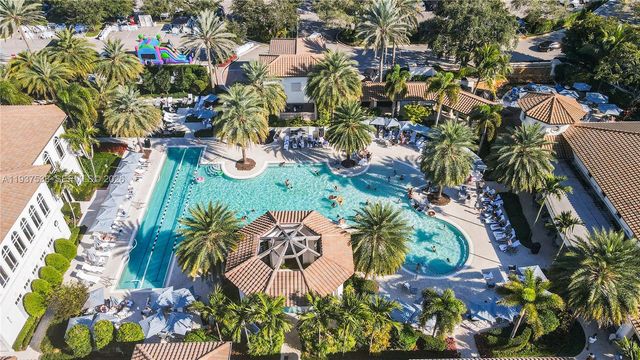 16053 Villa Vizcaya Pl, Delray Beach, FL 33446