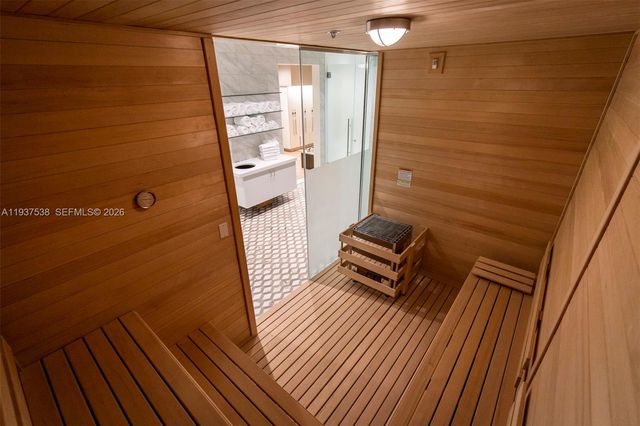 16053 Villa Vizcaya Pl, Delray Beach, FL 33446