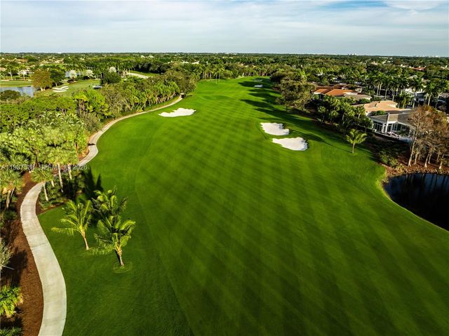 16053 Villa Vizcaya Pl, Delray Beach, FL 33446