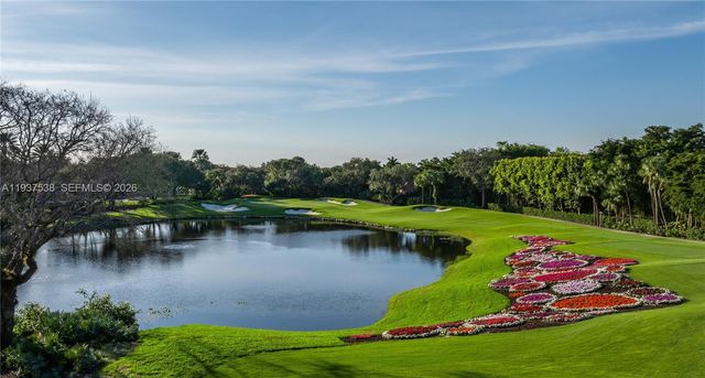 16053 Villa Vizcaya Pl, Delray Beach, FL 33446