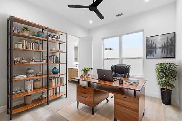 2814 Guymon Street, Dallas, TX 75212