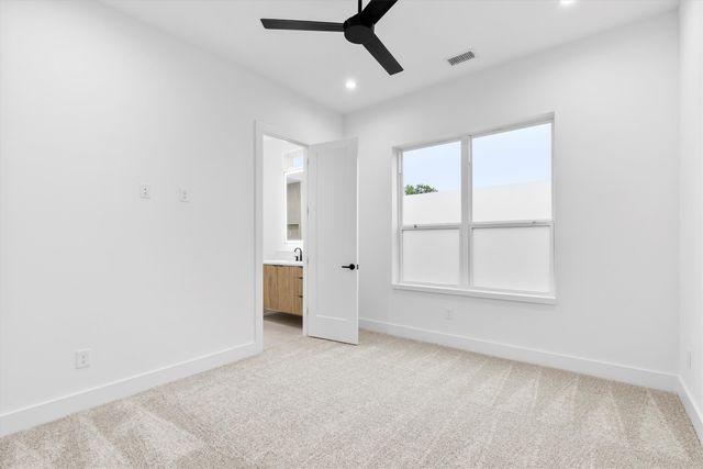 2814 Guymon Street, Dallas, TX 75212