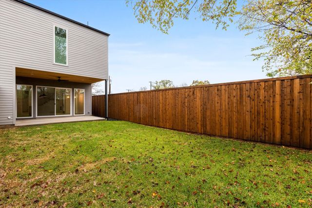 2814 Guymon Street, Dallas, TX 75212