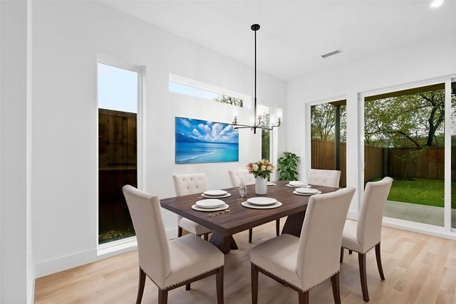 2814 Guymon Street, Dallas, TX 75212