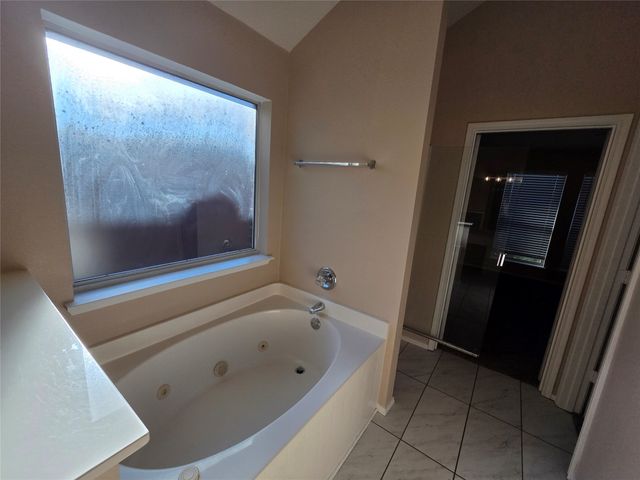 1810 Saint Nevis Drive, Mansfield, TX 76063