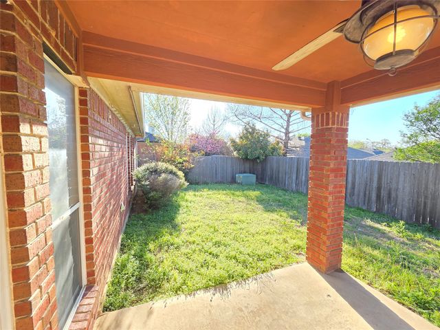 1810 Saint Nevis Drive, Mansfield, TX 76063