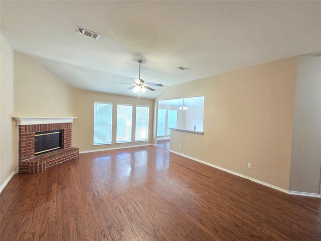 1810 Saint Nevis Drive, Mansfield, TX 76063