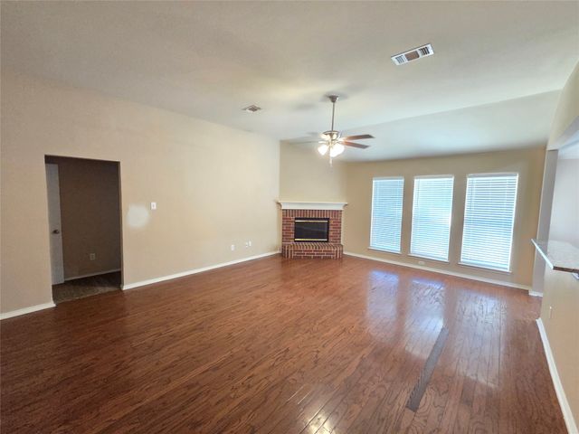 1810 Saint Nevis Drive, Mansfield, TX 76063