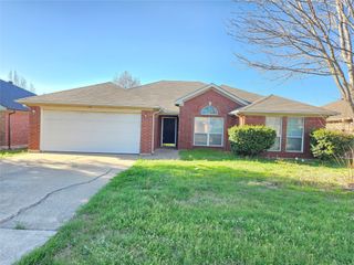 1810 Saint Nevis Drive, Mansfield, TX 76063