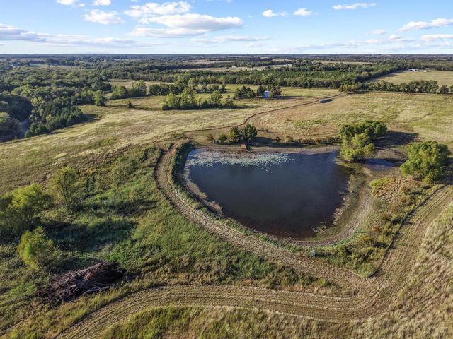 300 CO RD 27100, Honey Grove, TX 75446