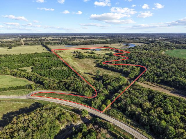 300 CO RD 27100, Honey Grove, TX 75446