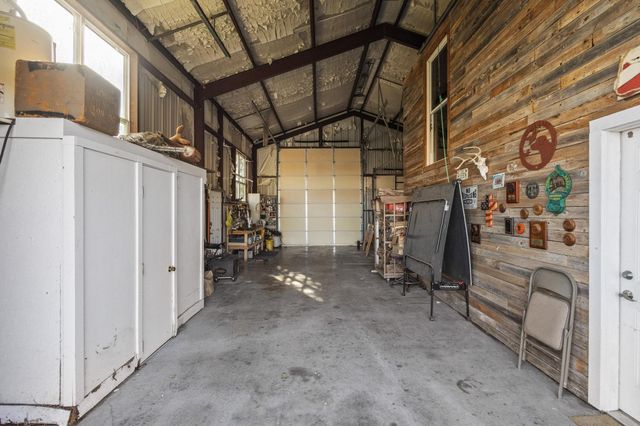 300 CO RD 27100, Honey Grove, TX 75446