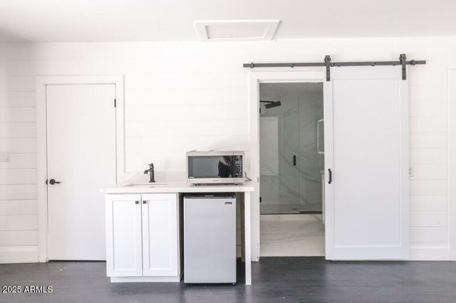 5323 N 6TH Street, Phoenix, AZ 85012