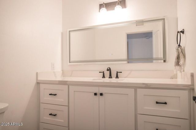 5323 N 6TH Street, Phoenix, AZ 85012