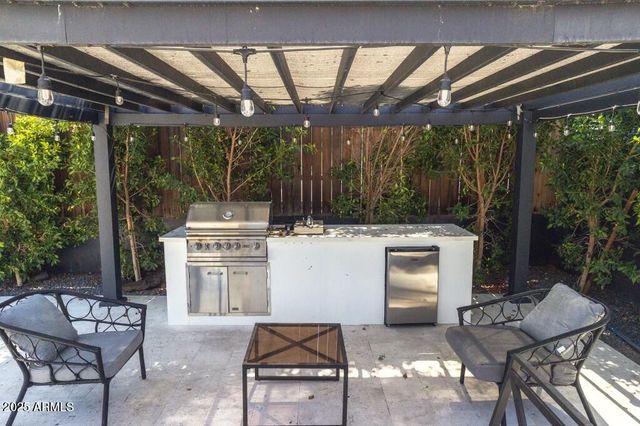 5323 N 6TH Street, Phoenix, AZ 85012