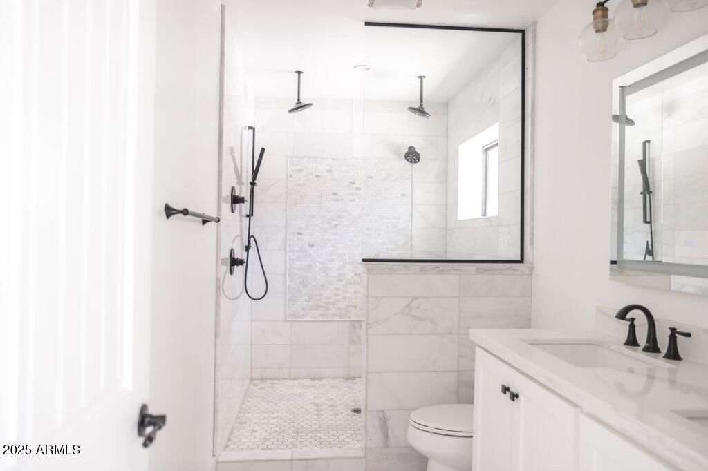 Image 14 of property listing at 5323 N 6TH Street, Phoenix, AZ 85012