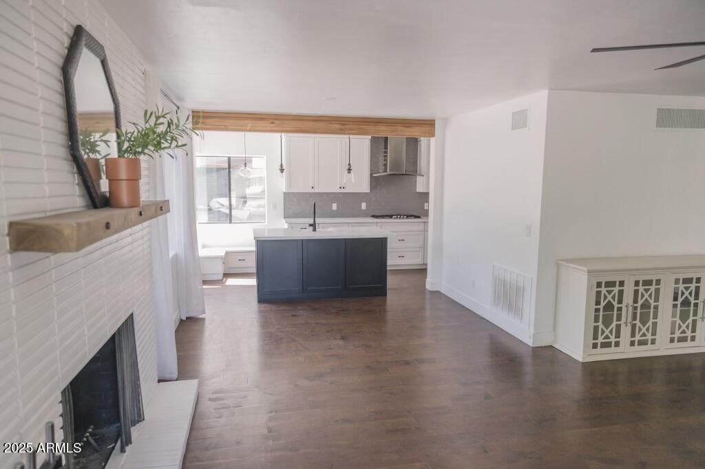 Image 26 of property listing at 5323 N 6TH Street, Phoenix, AZ 85012