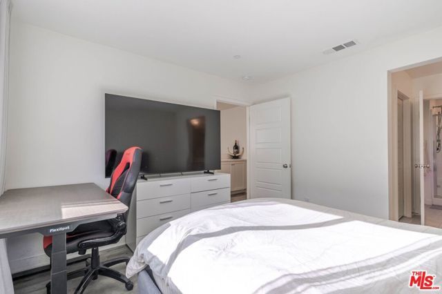 12807 N Watt Lane D, Sylmar (los Angeles), CA 91342