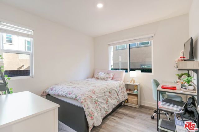 12807 N Watt Lane D, Sylmar (los Angeles), CA 91342