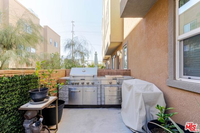 12807 N Watt Lane D, Sylmar (los Angeles), CA 91342