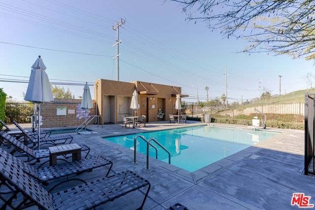 12807 N Watt Lane D, Sylmar (los Angeles), CA 91342