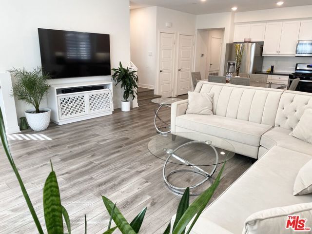 12807 N Watt Lane D, Sylmar (los Angeles), CA 91342