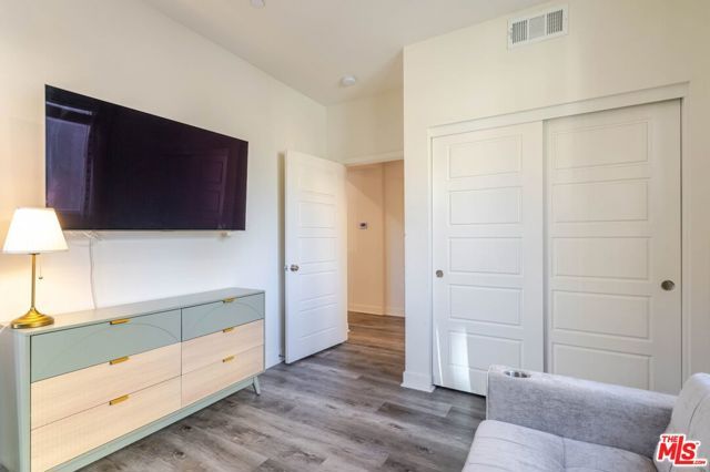 12807 N Watt Lane D, Sylmar (los Angeles), CA 91342