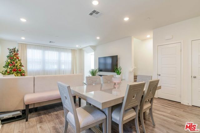 12807 N Watt Lane D, Sylmar (los Angeles), CA 91342