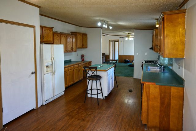 664 Old Dry Hollow Rd, Vanleer, TN 37181