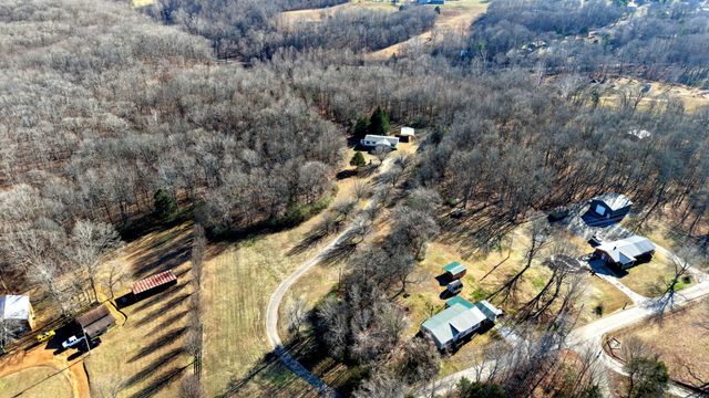 664 Old Dry Hollow Rd, Vanleer, TN 37181