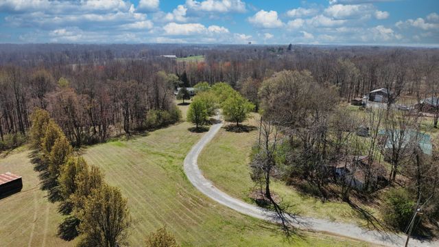 664 Old Dry Hollow Rd, Vanleer, TN 37181