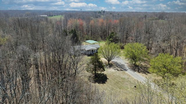 664 Old Dry Hollow Rd, Vanleer, TN 37181