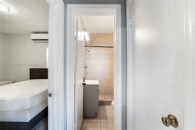 1136 NE 167th Street A, North Miami Beach, FL 33162
