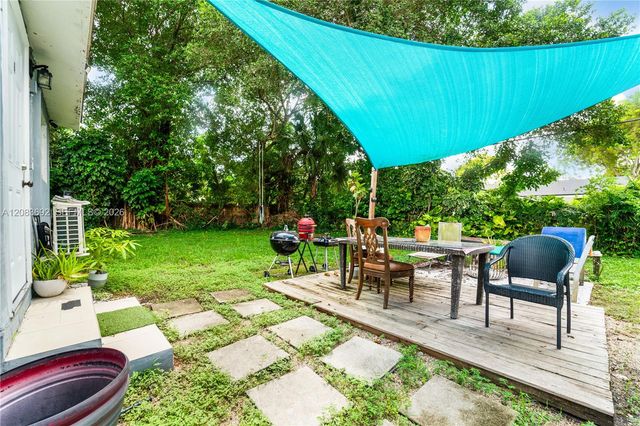 1136 NE 167th Street A, North Miami Beach, FL 33162