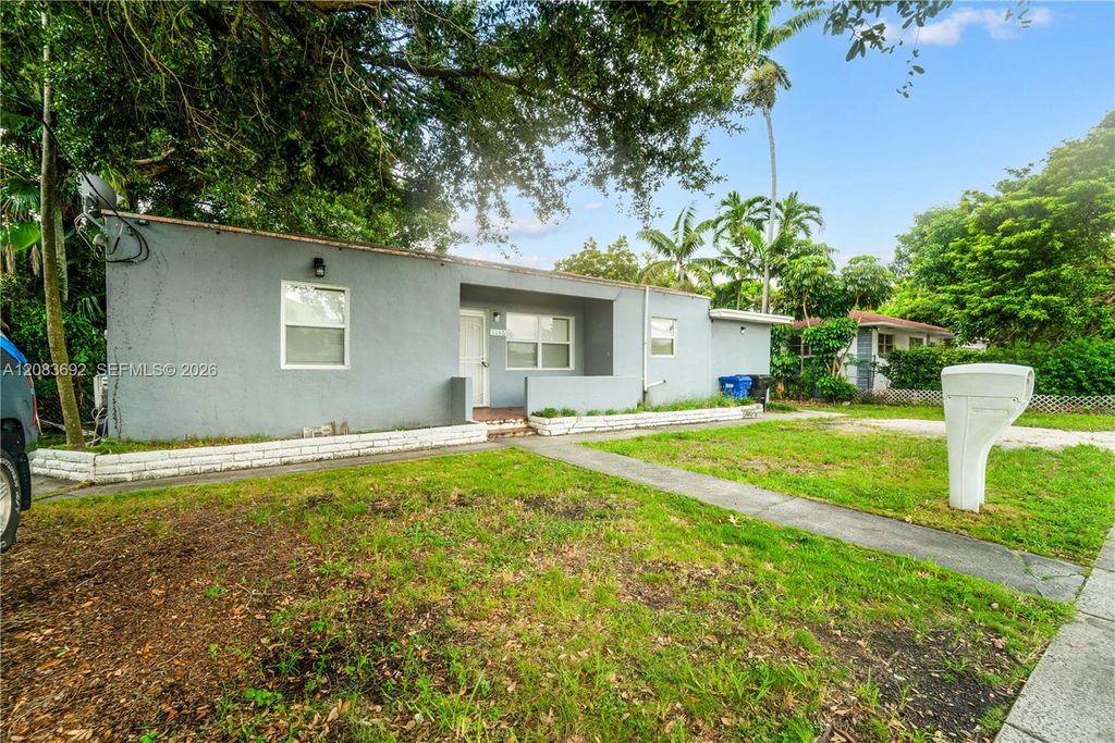 1136 NE 167th Street A, North Miami Beach, FL 33162
