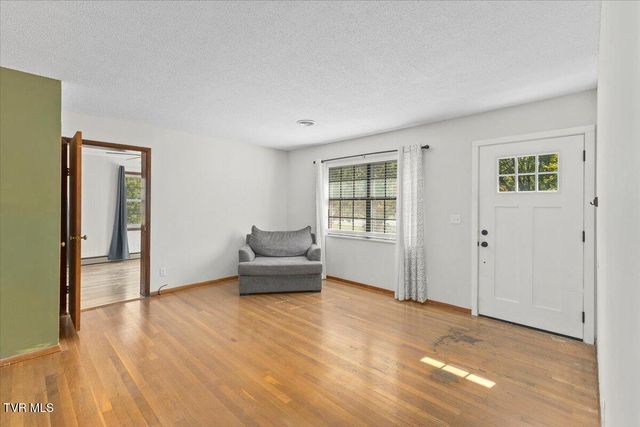 300 Peach Blossom Court, Johnson City, TN 37604
