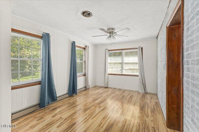 300 Peach Blossom Court, Johnson City, TN 37604