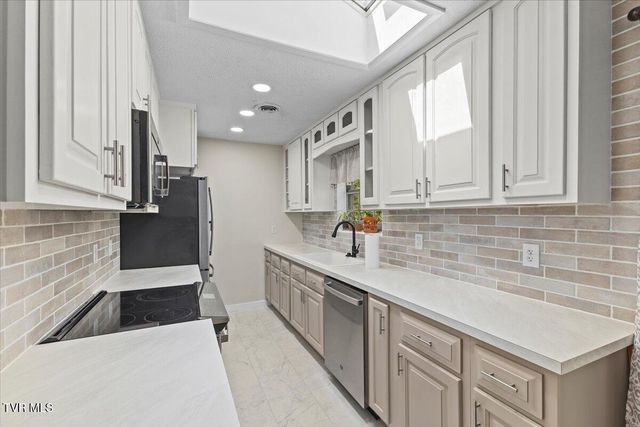 300 Peach Blossom Court, Johnson City, TN 37604