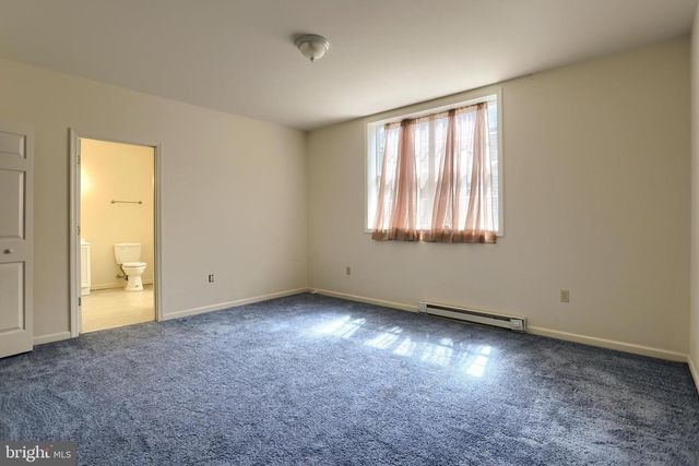 4505 HILLSIDE CT, Harrisburg, PA 17110